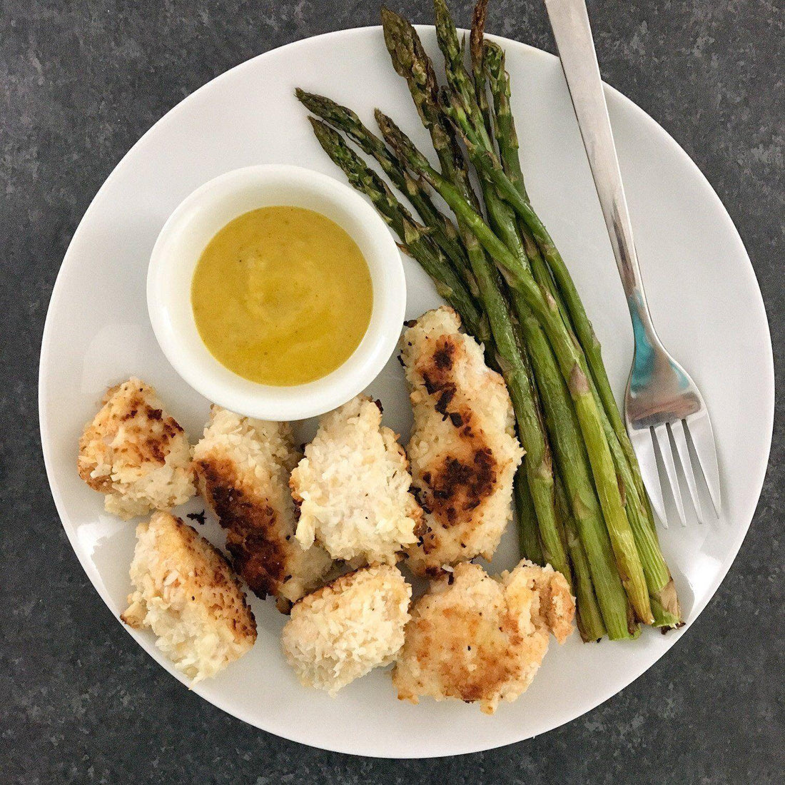 Chicken Nuggets & Mango Dipping Sauce